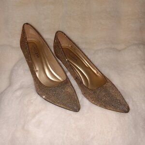 COMFORT PLUS BY PREDICTIONS-Vintage Gold Metallic Shimmer Pointed Pumps-Size 7.5